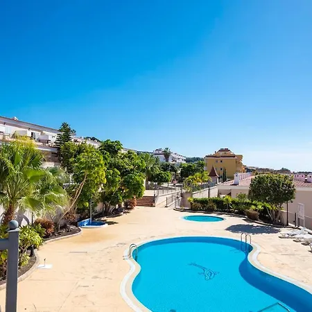 Modern Bright And Welcoming Ocean View Διαμέρισμα *