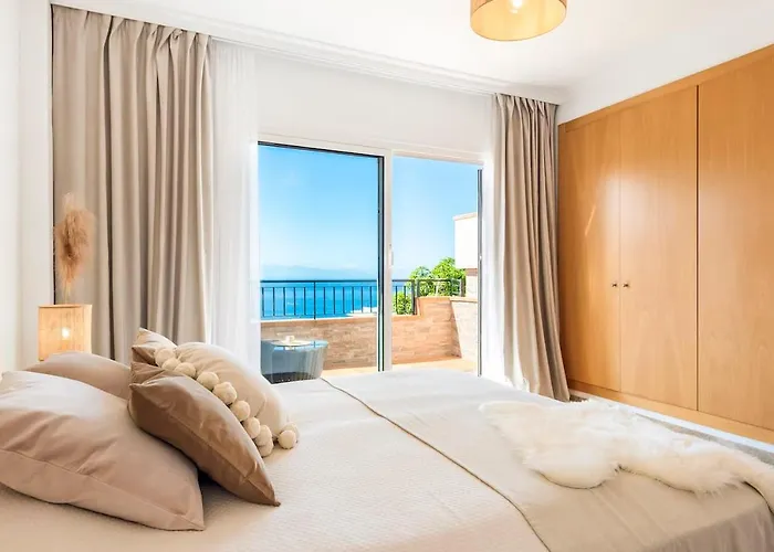 Апартаменты Modern Bright And Welcoming Ocean View *