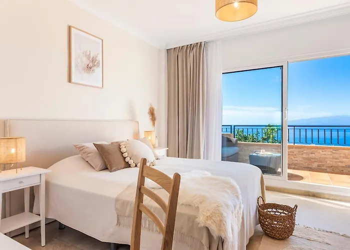 Modern Bright And Welcoming Ocean View *