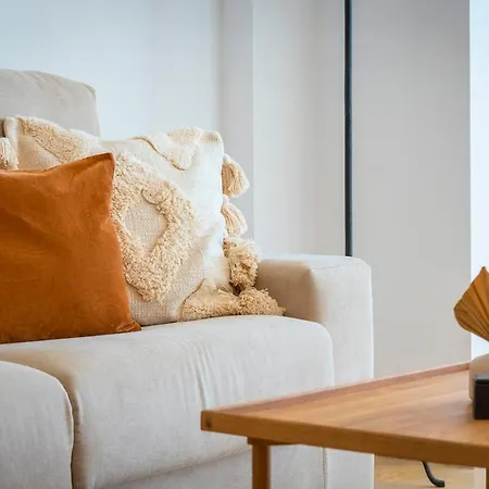 Modern Bright And Welcoming Ocean View